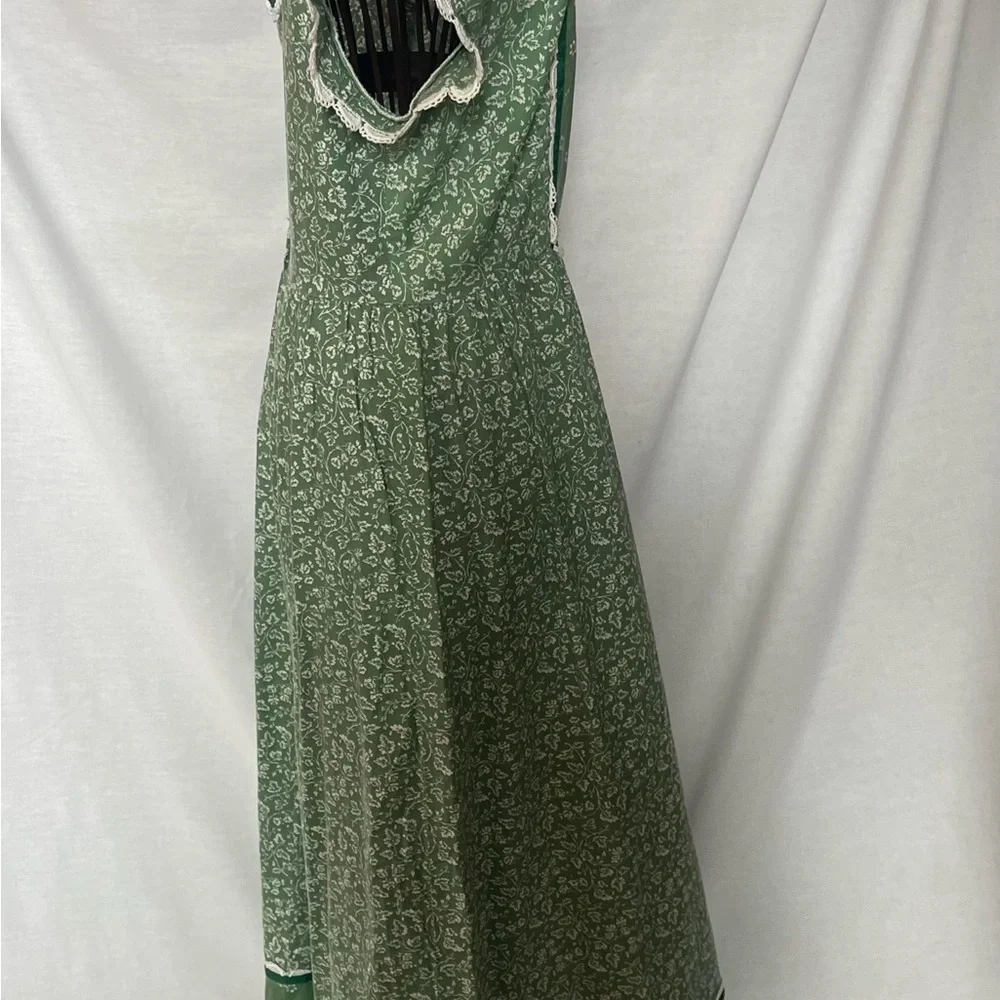 Vintage Hawaiian Dress Green Floral Arm pit to arm pit 13-14” 47-48” Long - Picture 6 of 12